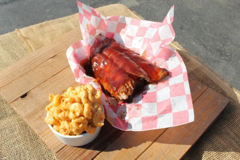 Three Little Piggies BBQ half rack of ribs with mac and cheese side